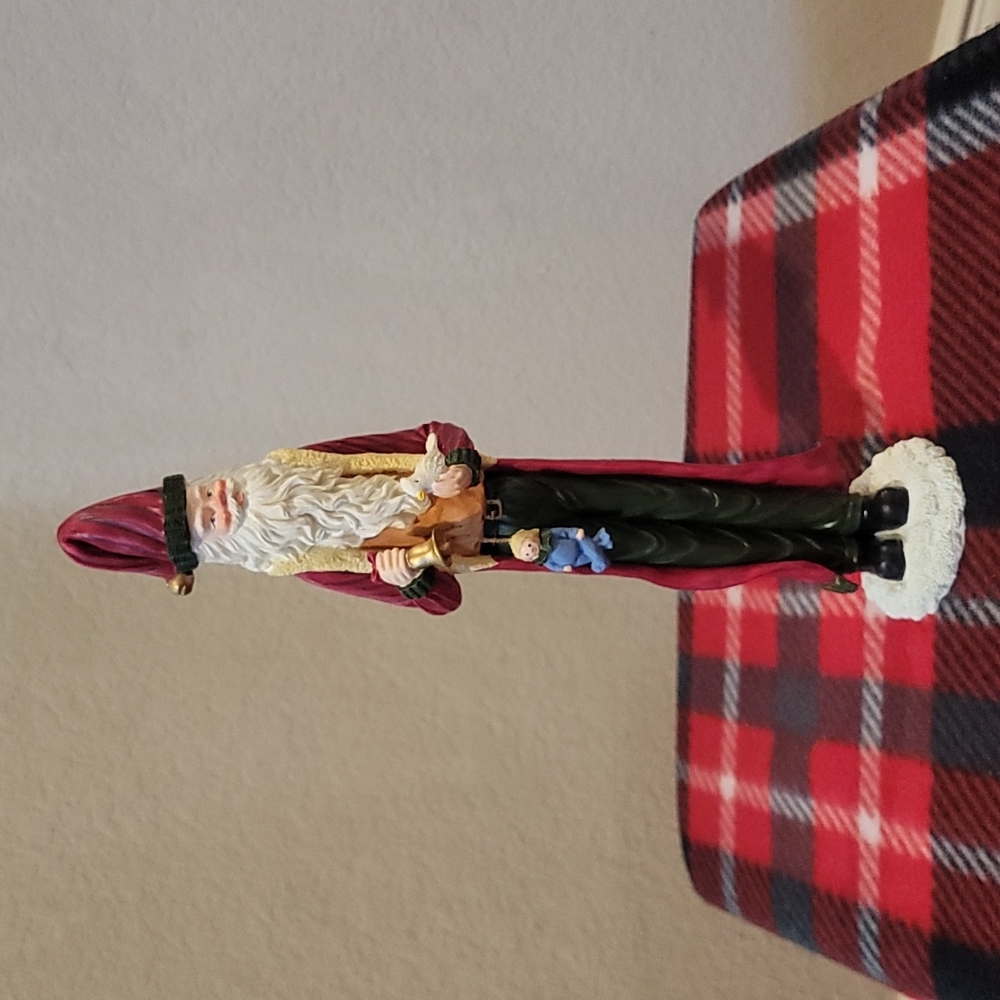 Christmas Antique Santa Statue figurine